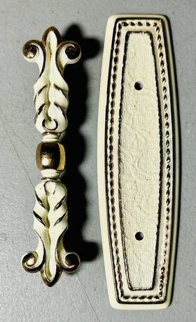 Bp75240-fwb Amerock Vintage Bonaventure Regency White And Gold Pull Backplate
