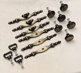 D210819 Amerock Vintage Brass Drawer Pull And Knob Set 12 Colonial Revival Style Pat D210 819