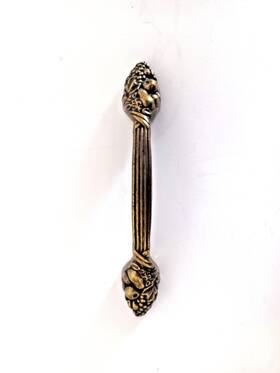 I332 Amerock Fruit 3 Inch Center Brass Drawer/door Handle Pull With 1 Screws
