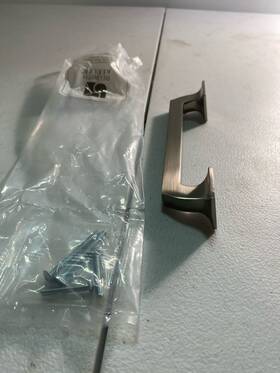 B055552-sn Belwith Keeler Satin Nickel Square Cabinet Handle 5-1/16 Inch C-c