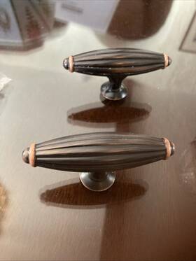 Brainerd 885785091999 Traditional Fluted 2.5-in Bronze With Copper Oval Cabinet Knobs Lot 12 Brainerd 885785091999 Traditional Fluted 2.5-in Bronze With Copper Oval Cabinet Knobs Lot 12