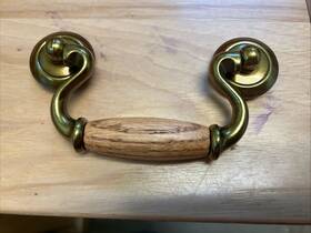 P8136-oak Hickory Hardware P8136 3 Inch Cottage Woodgrain Oak Handle Pull Brass