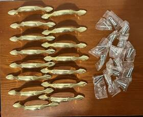43866 Kbc Lot Of 15 Fan Tip Drawer Pull Keeler Gold Brass Cabinet Handle Spots #43866