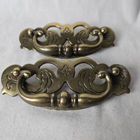 N12756 Keeler Brass Kbc Vtg 5 3/4 Inch Chippendale Bail Drawer Pull - Set Of 2