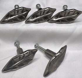 24906 Laurey Set Of 5 Leaf Antique Pewter Silver 2 Inch Cabinet Knob