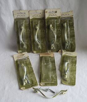 V674-5c National Lock Hardware Co. #v674-5c Vtg. Drawer Pulls Gold And White French Provincial Lot 7 Mid Century Nos Natl