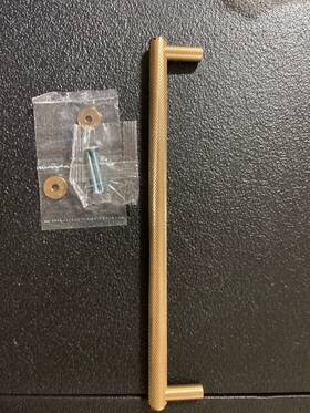 5008-ssb Schaub Signature Satin Brass 8in C-c Knurled Cabinet Pull Pub House Model
