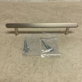 Sh6631463npn Signature Hardware 6 Inch Brixlee Reeded Brass Cabinet Pull Model