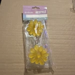New Restore & Restyle Romantic Spirit Yellow Flower Drawer Pull. Fixed Price $7.99.