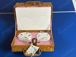 Delton Daisy Picnic Basket Tea Set For 2 With Wicker Case 8118-4 New. Fixed Price $79.95.