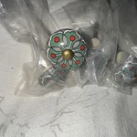Nib Anthropologie Four Knobs Flora Green /red Flower Ceramic. Fixed Price $33.00.