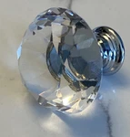 Lot Of 8 Kes Glass Knobs Cabinet Pulls Handles Silver Crystal Missing One Screw. Fixed Price $10.06.
